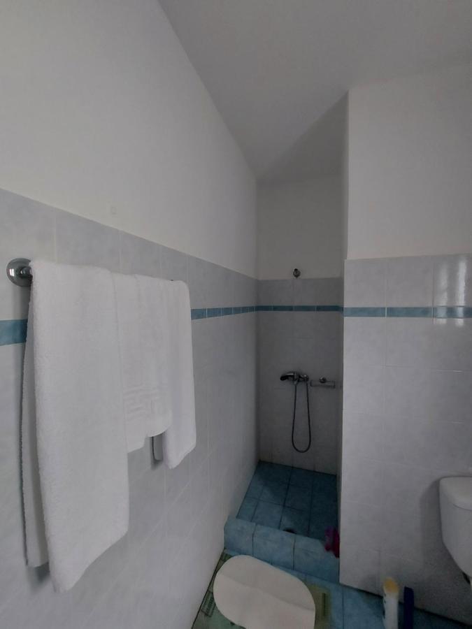 Matina Apartments Tyros Exterior photo