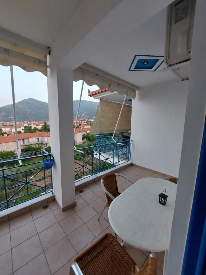 Matina Apartments Tyros Exterior photo