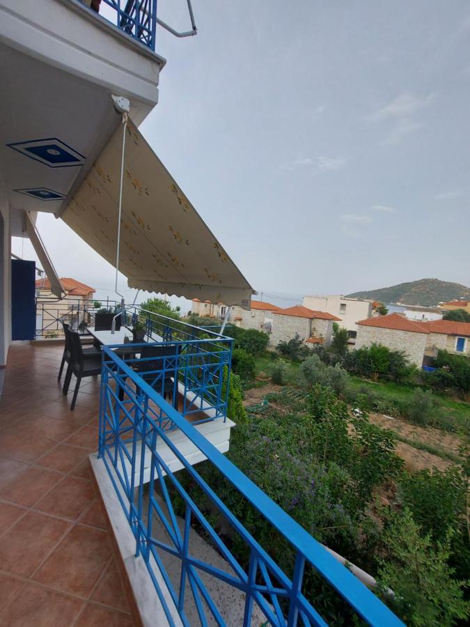 Matina Apartments Tyros Exterior photo