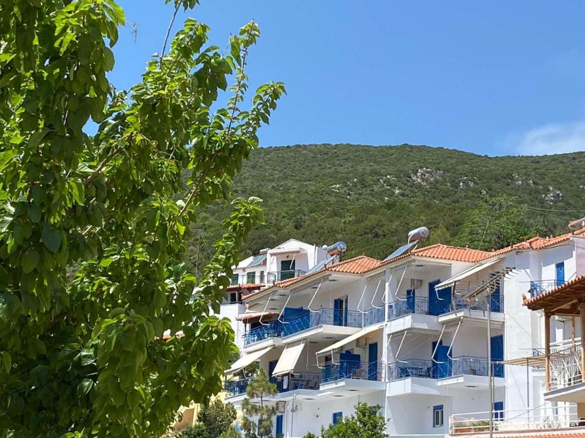 Matina Apartments Tyros Exterior photo
