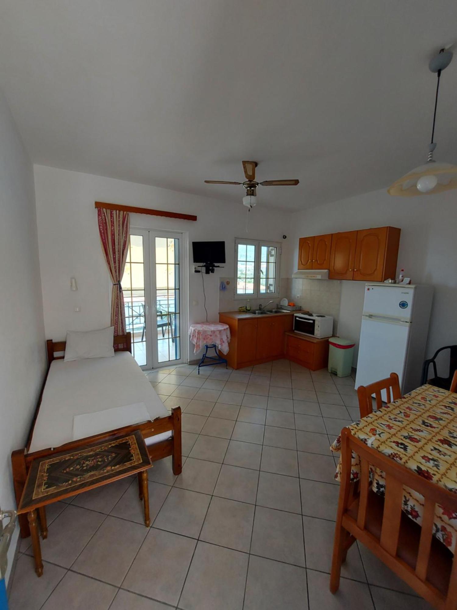 Matina Apartments Tyros Room photo